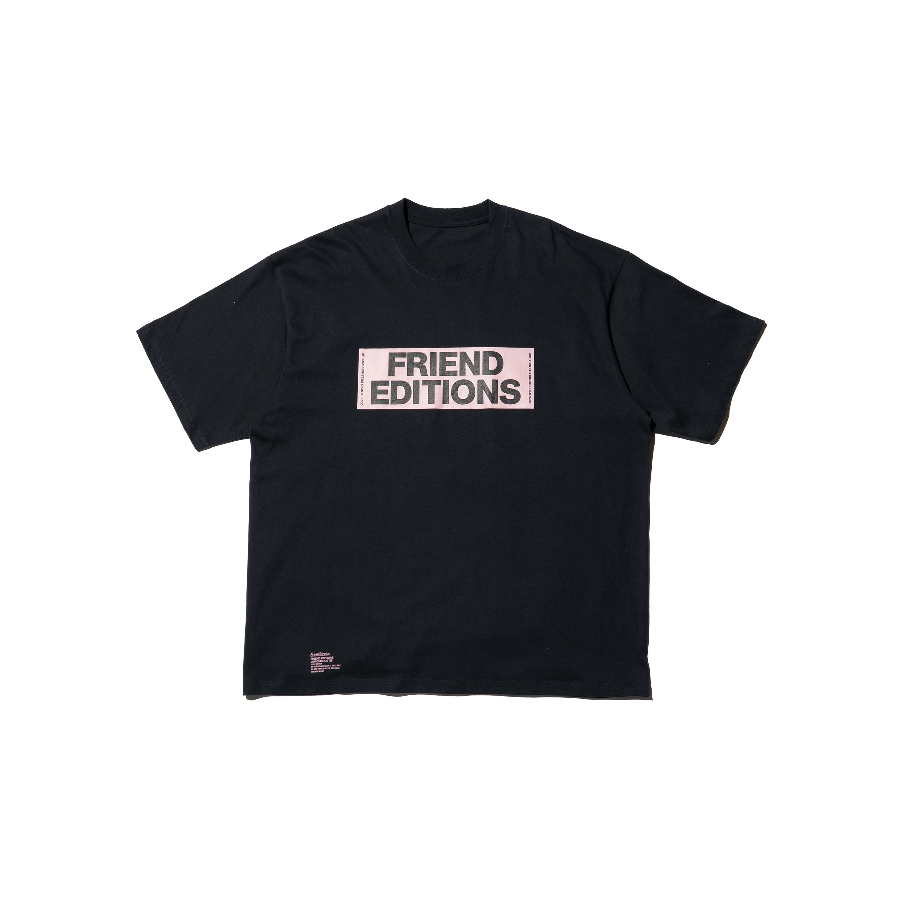FRIEND EDITIONS CORPORATE S/S TEE ”STICKER”